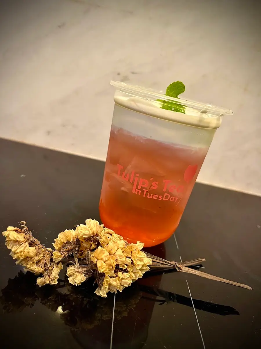 Rose lemonade with dried flowers